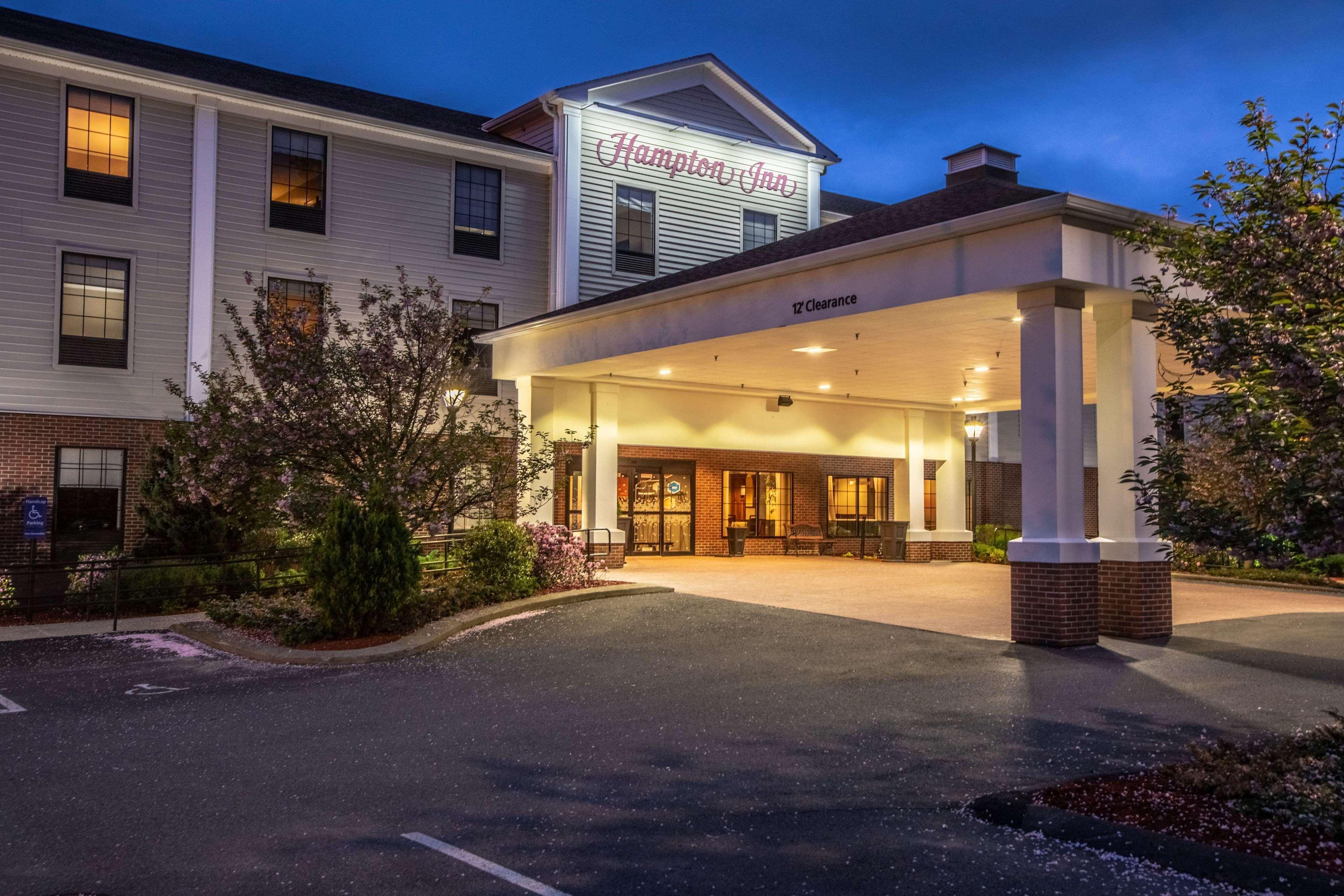 Hampton Inn Hadley-Amherst Area Buitenkant foto